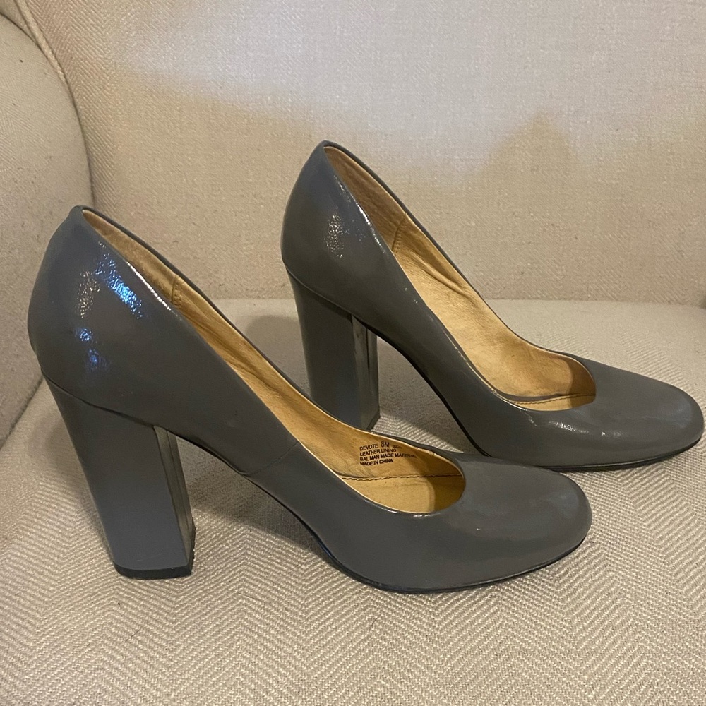 Chinese Laundry Devote Pumps